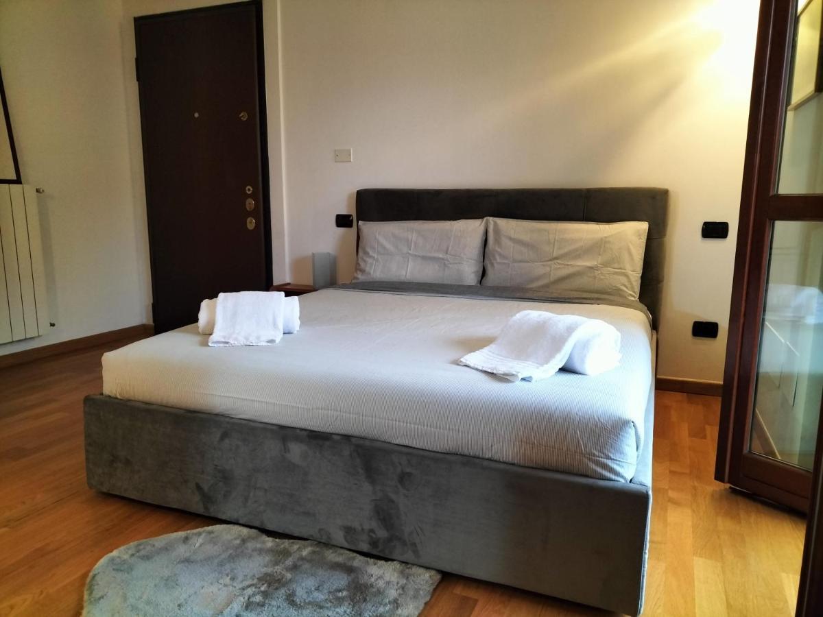 Casa Atene Milano Exterior foto